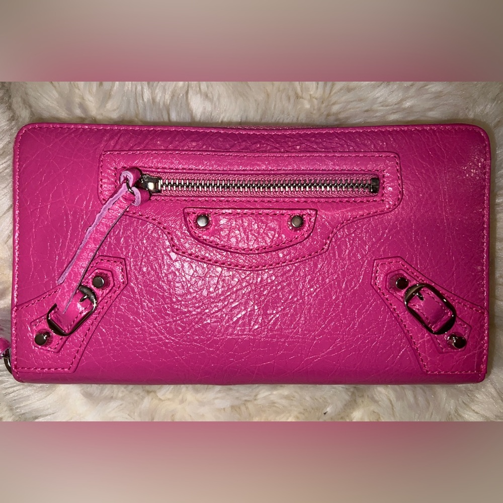 $520 New Balenciaga Pink Leather Zip Around Continental Wallet in box!